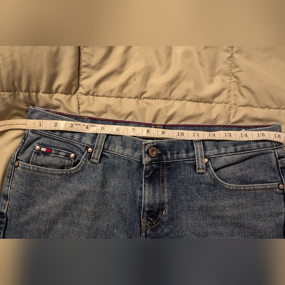 Vintage - Tommy Hilfiger - Low Rise Flare Jeans - Size 10 - Picture 6 of 7